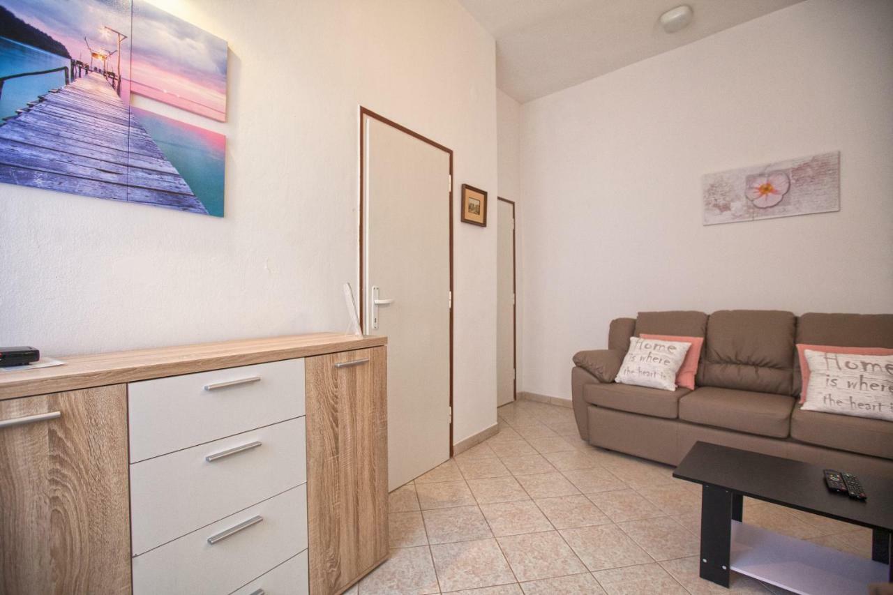 Apartment Rosy Πούλα Εξωτερικό φωτογραφία